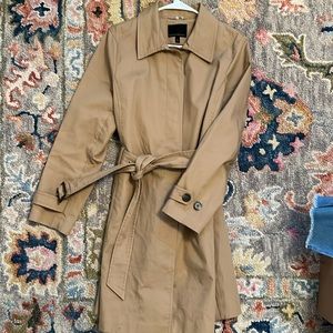 Woman’s Banana Republic Trench L